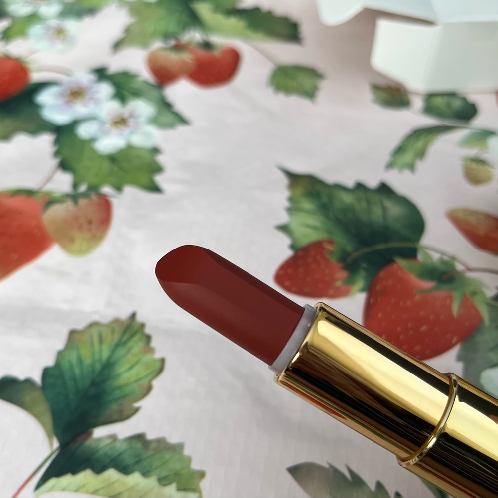 Classic Red Lipstick in Gorgeous Gold Packaging - Picture 2 of 14
